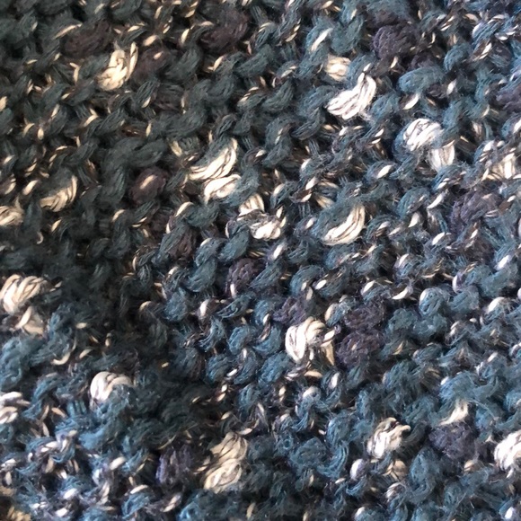 Sweater - Picture 3 of 3